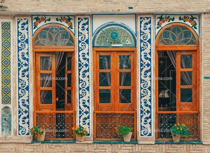 تصویر با کیفیت خانه با معماری قدیمی